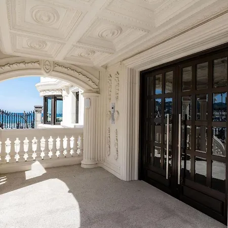Belle Epoque On The Seafront Сан-Себастьян
